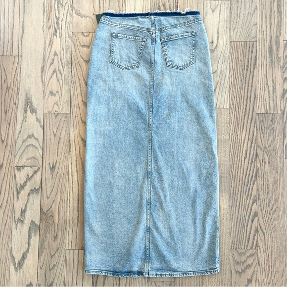 NWT Wild Fable Mid Low Rise Light Blue Slip On Denim Raw Hem Skirt Size 4R - Picture 7 of 13